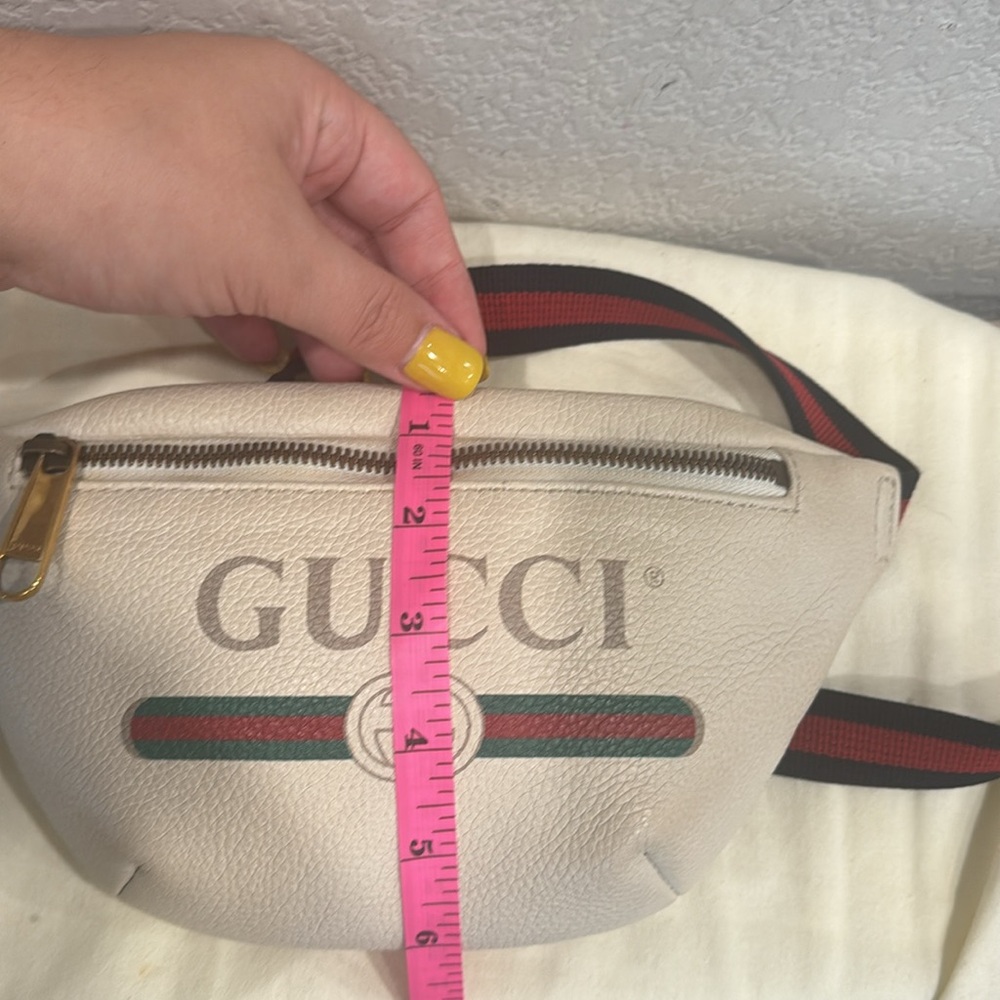 Gucci Grained Calfskin Small Logo Belt Bag eith COA - Picture 14 of 16